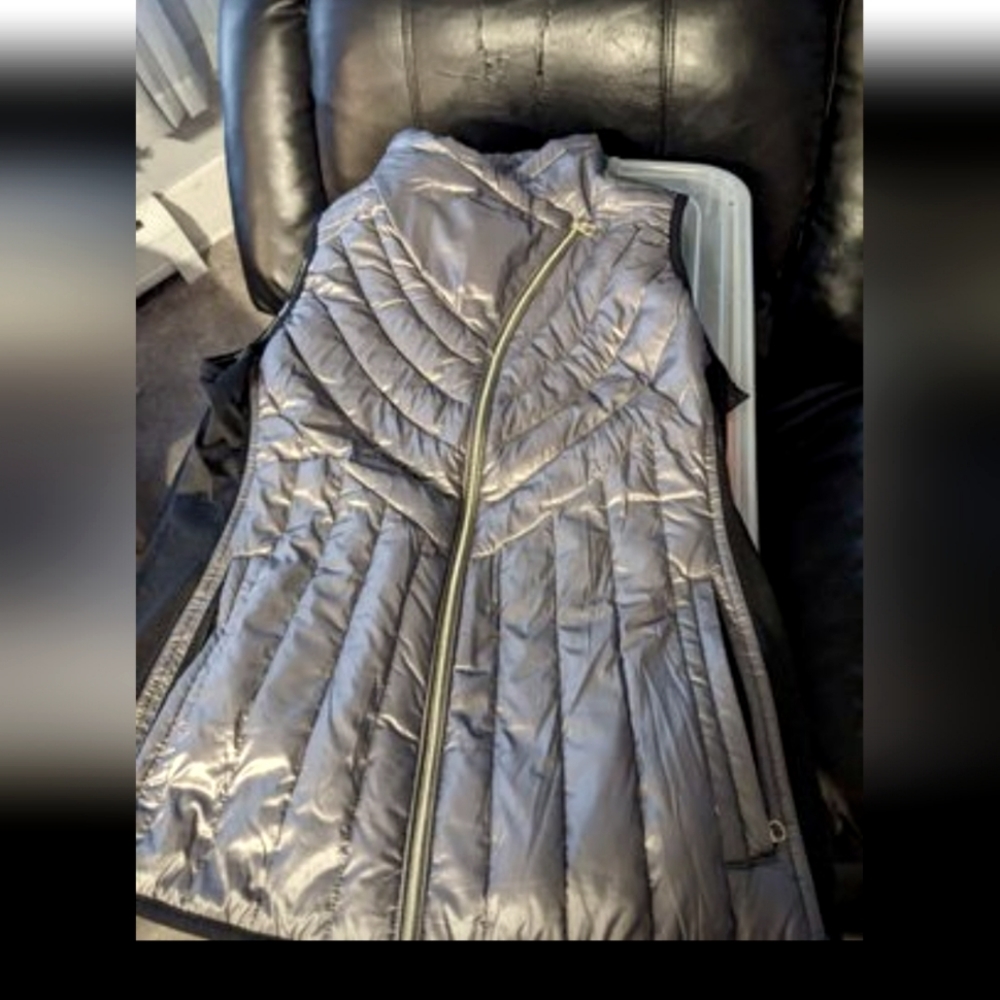 Calvin Klein Performance premium down vest, size medium